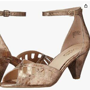 NWOB Sz 10 Seychelles Women's Astonish Dress Pump